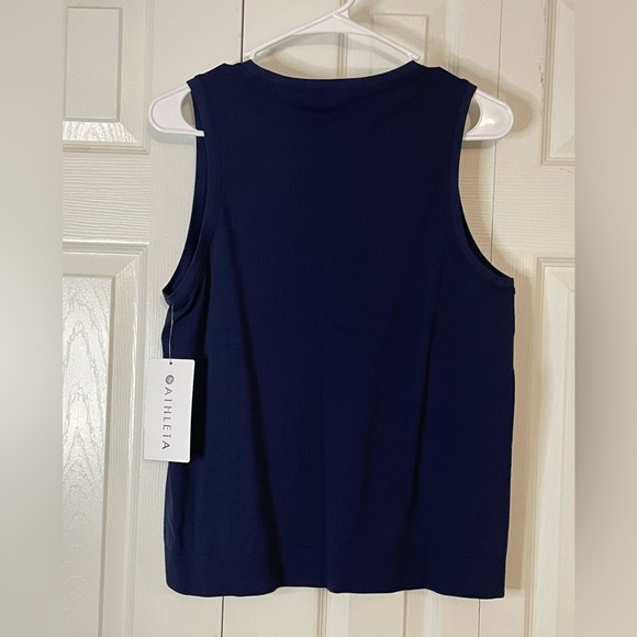 Athleta medium top. - Picture 2 of 3
